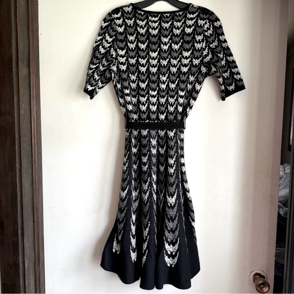 Roz & Ali Fit and Flare Short Sleeve Knit Sweater Midi Dress - Picture 3 of 7